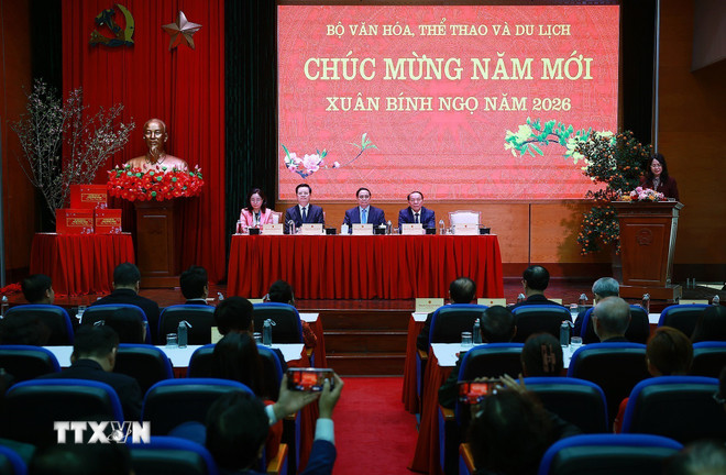 Thủ tướng: Nhanh chóng đưa các nghị quyết của Đảng về văn hóa vào cuộc sống- Ảnh 1.