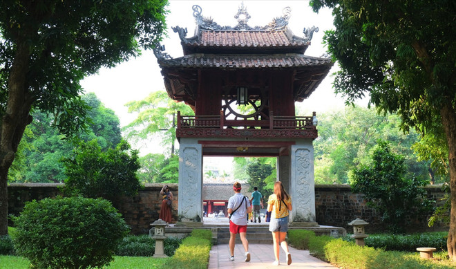 Du lịch Thủ đô khởi sắc ngay trong những ngày đầu năm mới Bính Ngọ- Ảnh 1.