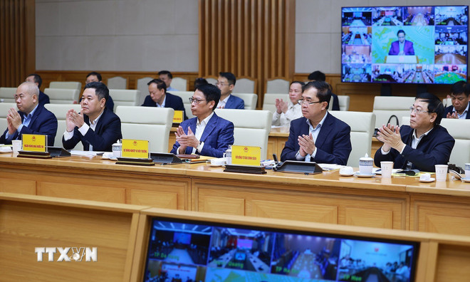 Thủ tướng: Tăng nguồn cung bất động sản ở nhiều phân khúc để giảm giá nhà ở- Ảnh 3.