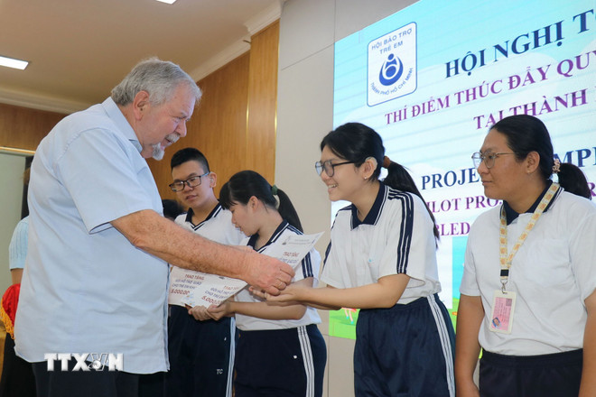 Thúc đẩy thực thi quyền trẻ khuyết tật theo hướng đồng bộ, bền vững- Ảnh 1.