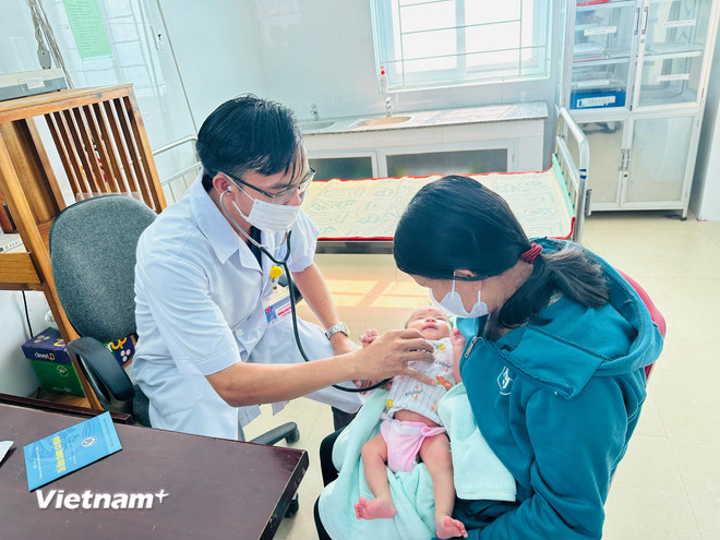 Hướng tới tầm nhìn toàn diện trong chăm sóc sức khỏe bà mẹ, trẻ em- Ảnh 2.