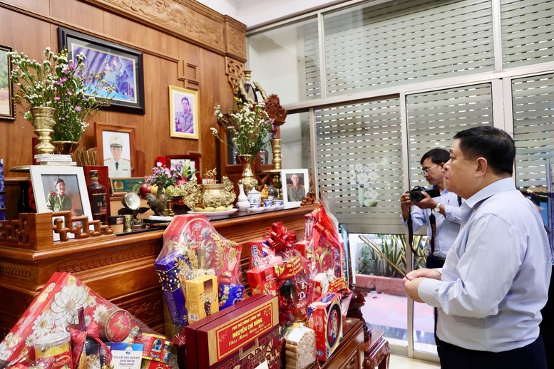 Phó Thủ tướng Nguyễn Chí Dũng thăm, tặng quà nhân dân tỉnh Khánh Hoà- Ảnh 8.