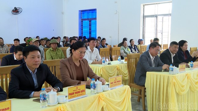 Phó Chủ tịch - Tổng Thư ký Ủy ban Trung ương MTTQ Việt Nam Hà Thị Nga thăm, tặng quà Tết tại Lào Cai- Ảnh 1.