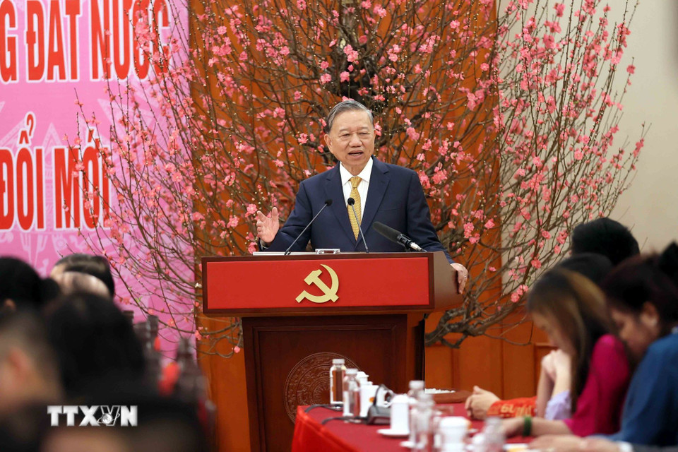 Tổng Bí thư gặp mặt Đoàn kiều bào tiêu biểu tham dự Chương trình Xuân Quê hương- Ảnh 3.