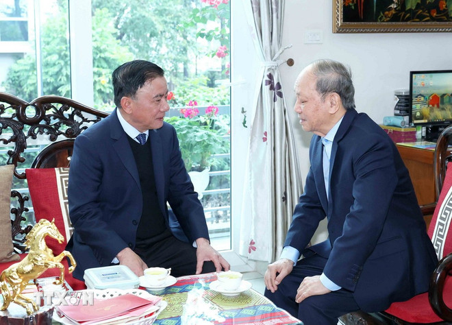 Thường trực Ban Bí thư Trần Cẩm Tú chúc Tết các đồng chí nguyên lãnh đạo Đảng- Ảnh 3.