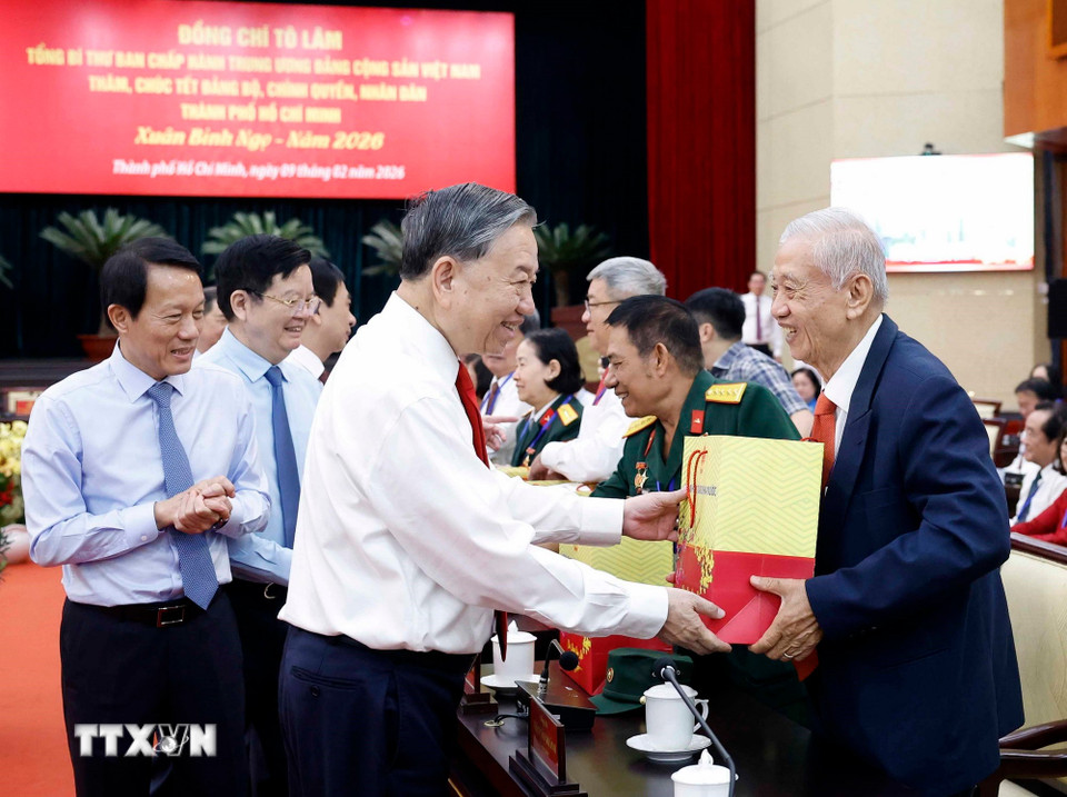 Tổng Bí thư Tô Lâm thăm chúc Tết Đảng bộ, chính quyền và Nhân dân TPHCM- Ảnh 6.