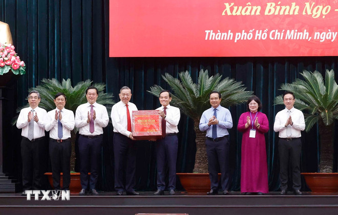 Tổng Bí thư: Thành phố Hồ Chí Minh cần tiếp tục vai trò dẫn dắt tăng trưởng- Ảnh 2.