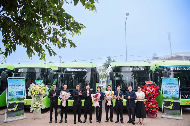 Thêm 2 tuyến buýt điện nối trung tâm Hà Nội đến Khu Công nghệ cao Hòa Lạc- Ảnh 1.