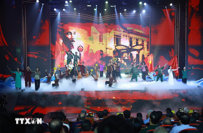 Chương trình nghệ thuật chính luận tôn vinh Thủ tướng Phạm Văn Đồng- Ảnh 2.