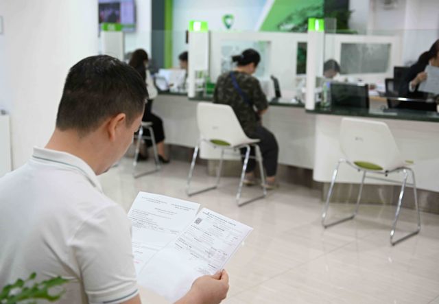 Lãi suất khó giảm trong nửa đầu 2026: Ai chịu áp lực lớn nhất?- Ảnh 2.