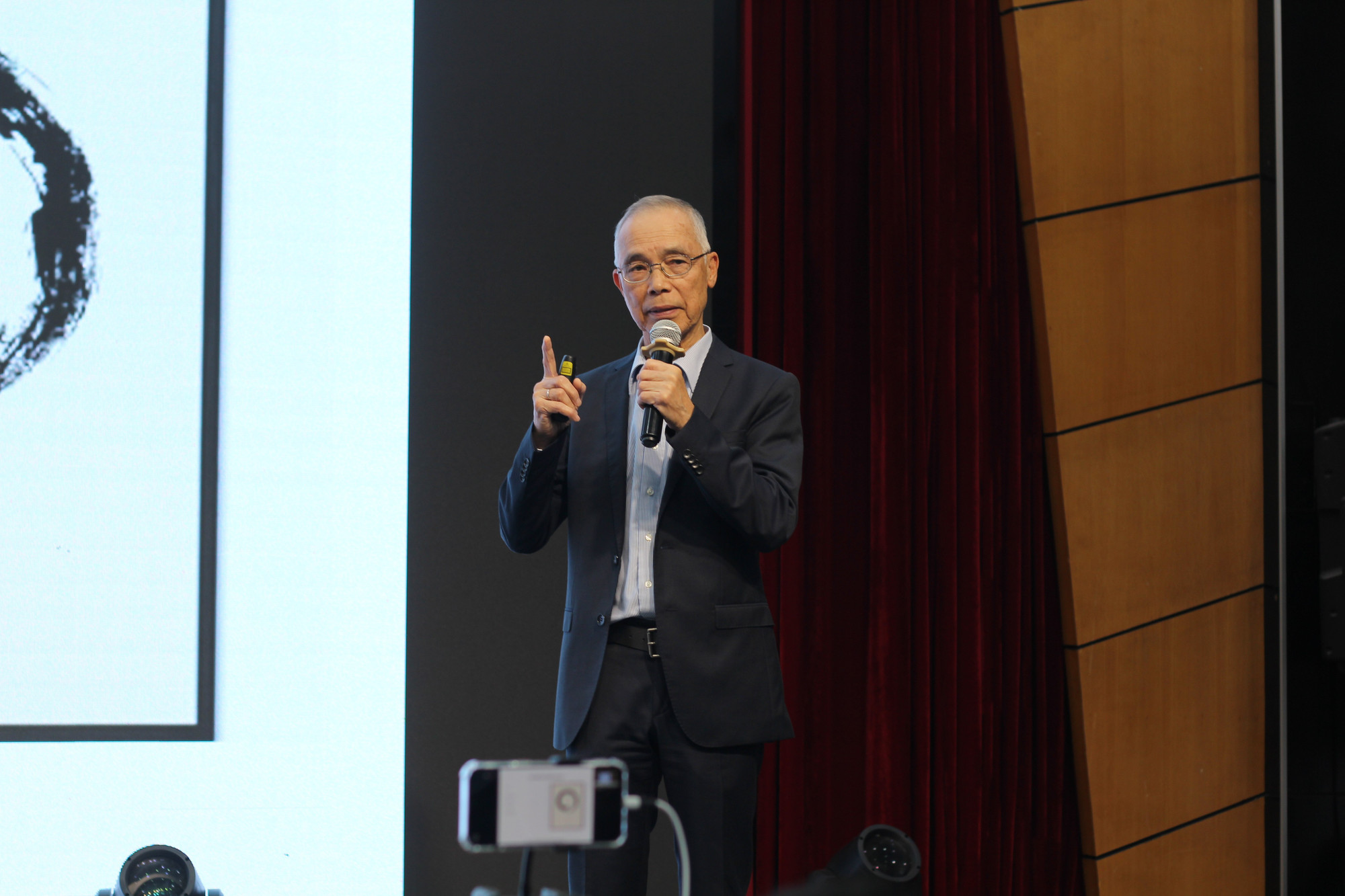 Kiều bào gửi trọn niềm tin ở các đại biểu Quốc hội và Hội đồng nhân dân- Ảnh 1.