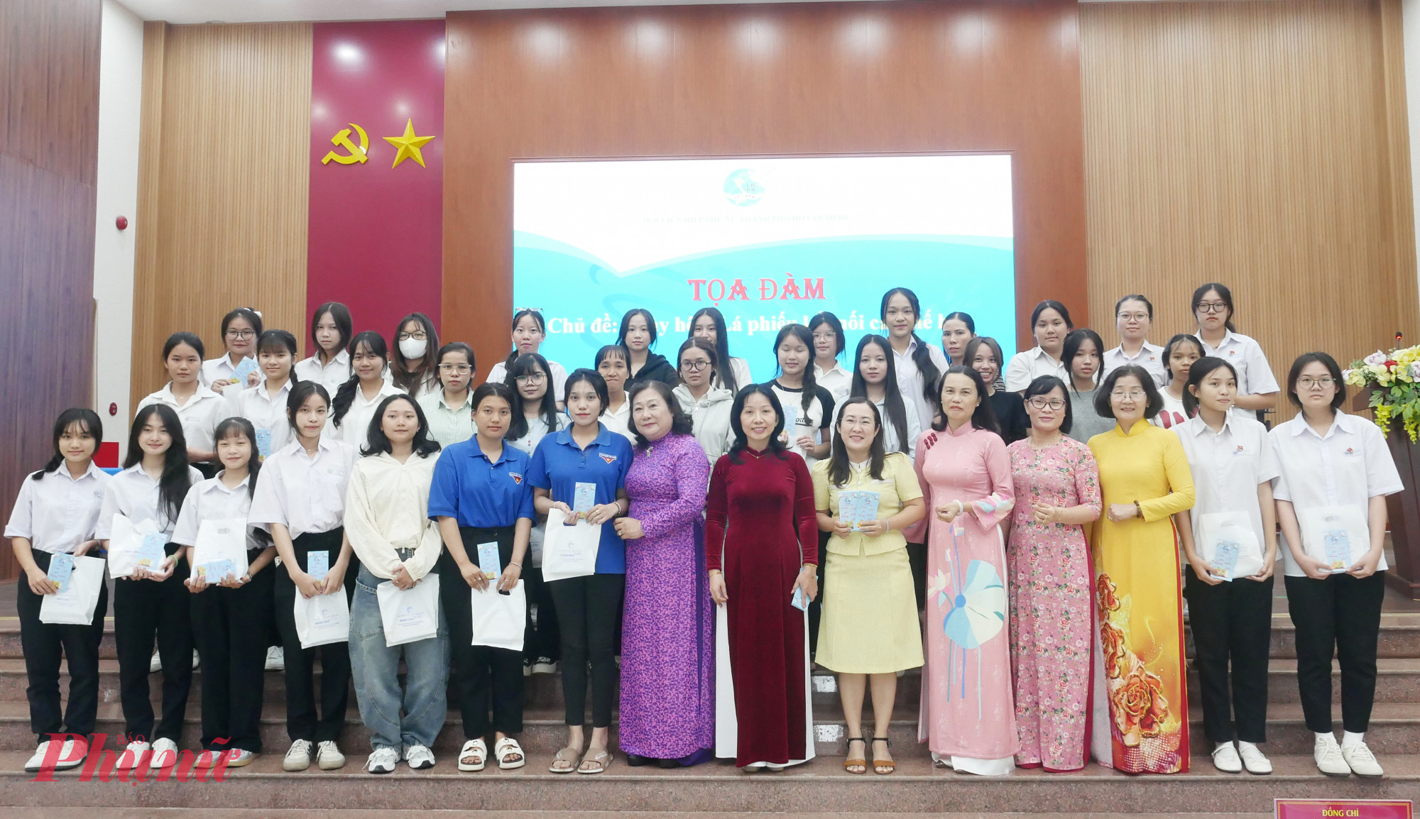 Truyền cảm hứng trách nhiệm công dân cho nữ cử tri trẻ- Ảnh 3.