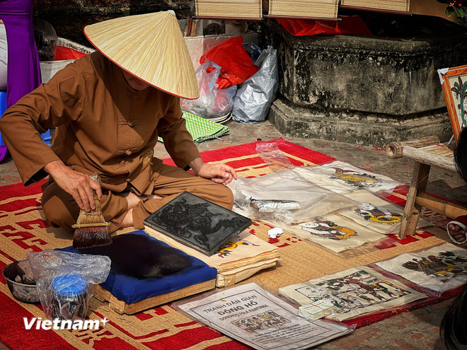 Làng tranh dân gian Đông Hồ đón nhận bằng ghi danh di sản của UNESCO- Ảnh 1.