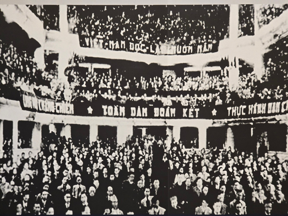 Cùng ngắm hòm phiếu được dùng trong cuộc bầu cử đầu tiên cách đây 80 năm- Ảnh 10.