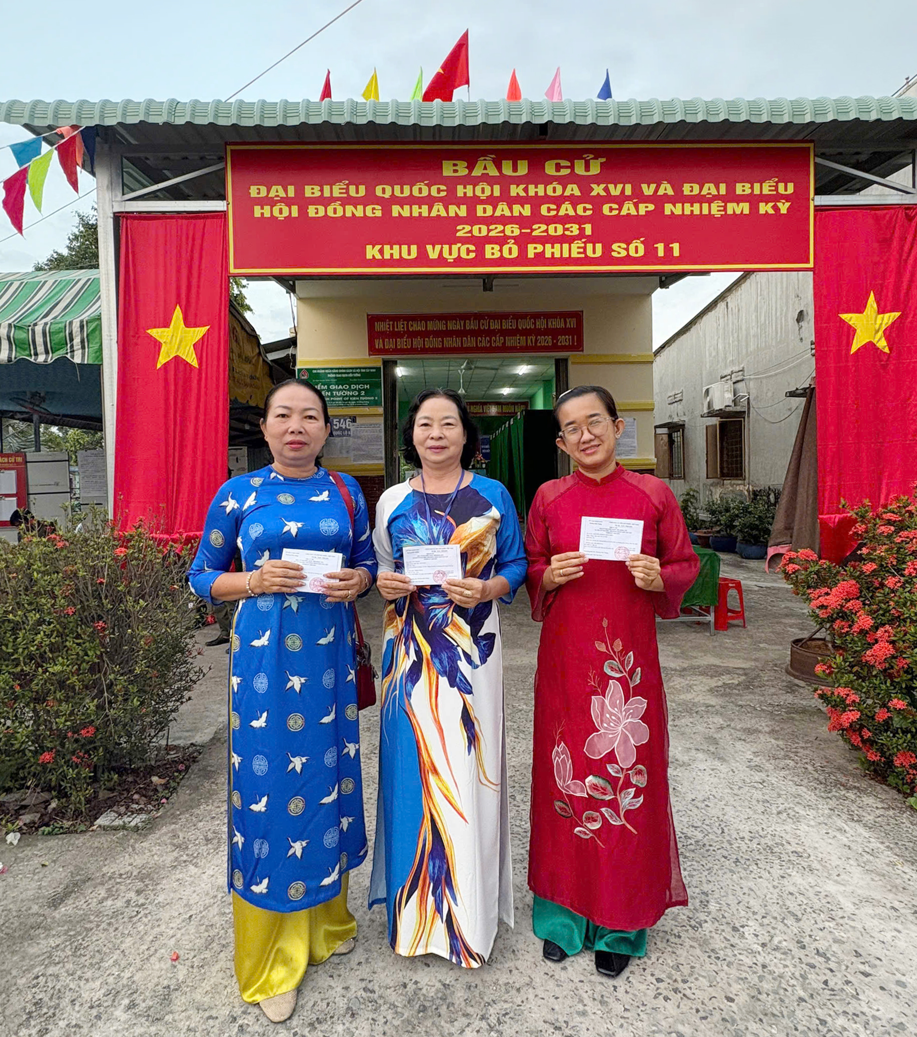 Cả nước rộn ràng bước vào Ngày bầu cử- Ảnh 8. Cả nước rộn ràng bước vào Ngày bầu cử- Ảnh 8.