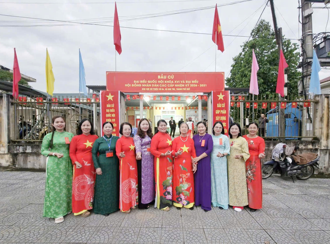 Cả nước rộn ràng bước vào Ngày bầu cử- Ảnh 11. Cả nước rộn ràng bước vào Ngày bầu cử- Ảnh 11.