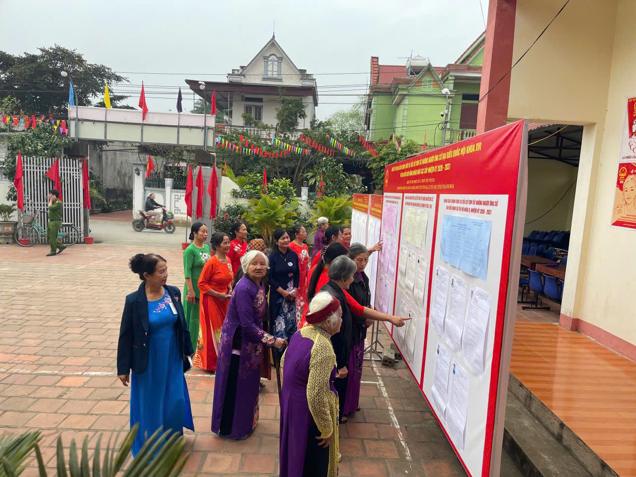 Thanh Hóa: Khoảng 1,4 triệu nữ cử tri tham gia bầu cử- Ảnh 3. Thanh Hóa: Khoảng 1,4 triệu nữ cử tri tham gia bầu cử- Ảnh 3.