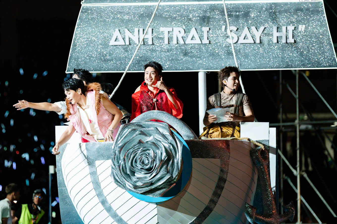 Dàn em xinh khuấy động concert "Anh trai say hi"- Ảnh 2. Dàn em xinh khuấy động concert "Anh trai say hi"- Ảnh 2.