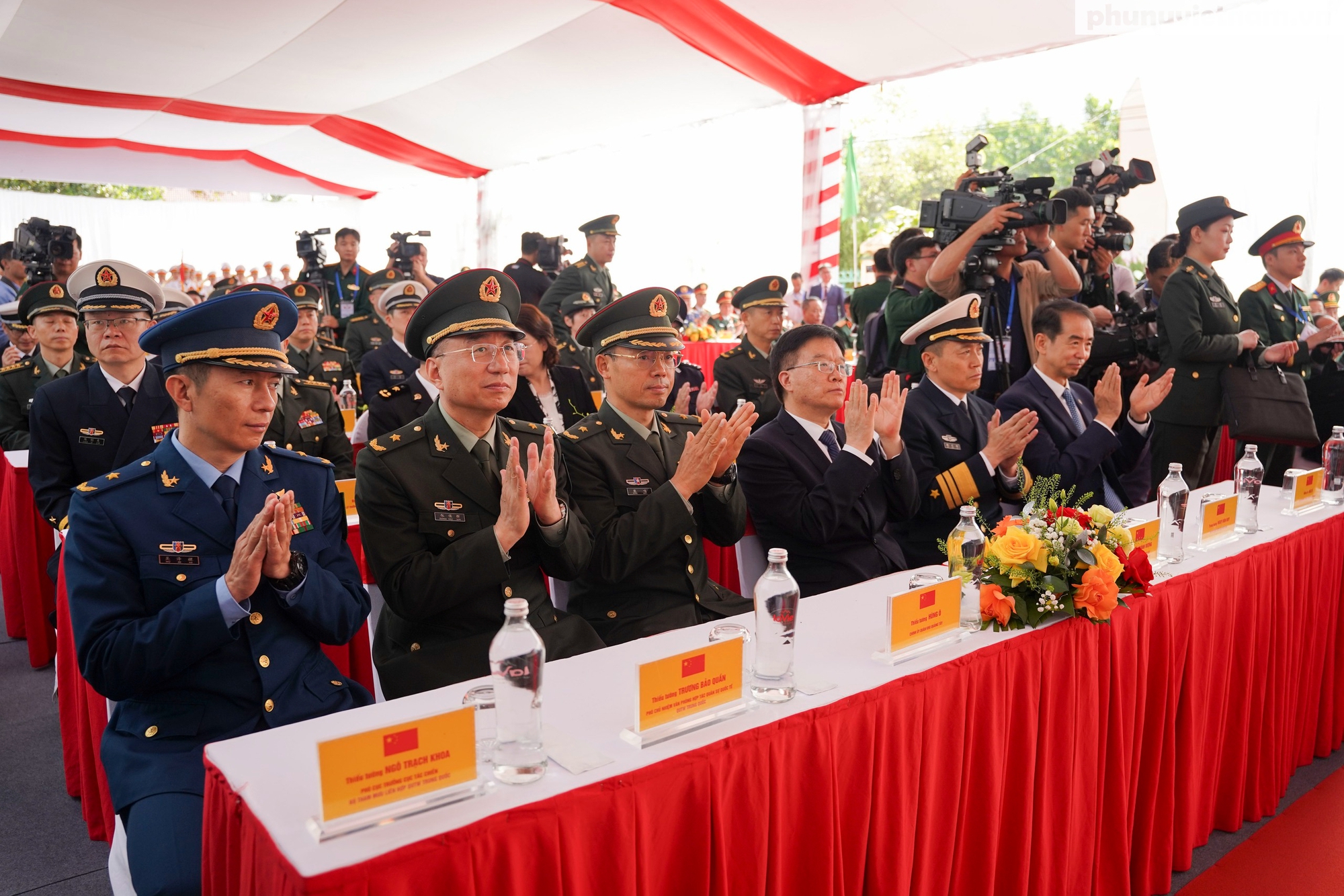 Đoàn đại biểu Bộ Quốc phòng hai nước Việt Nam và Trung Quốc tham dự chuỗi hoạt động tại Quảng Ninh- Ảnh 2.