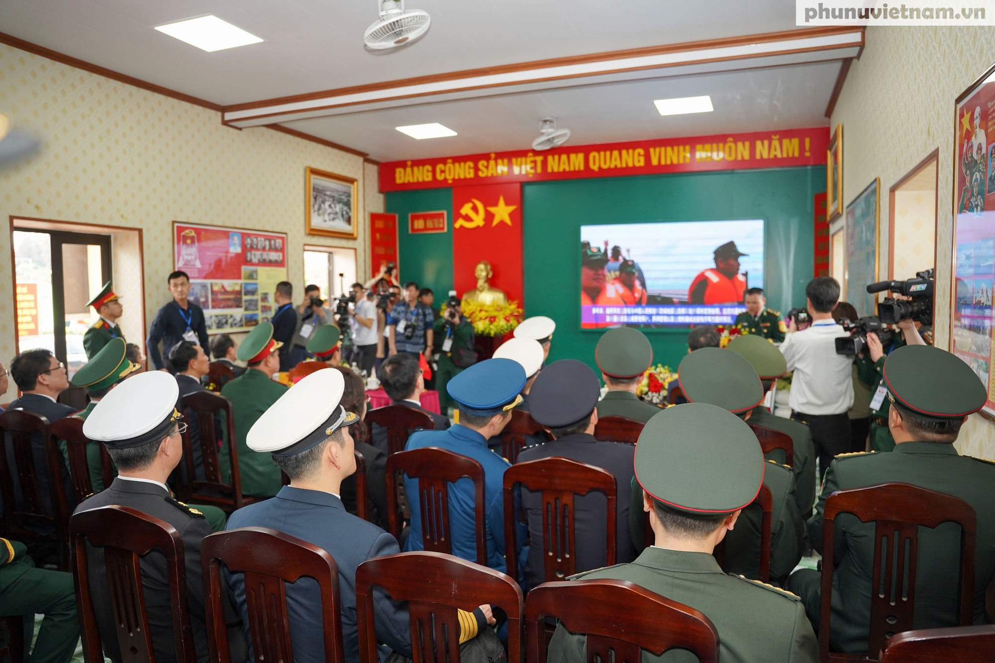 Đoàn đại biểu Bộ Quốc phòng hai nước Việt Nam và Trung Quốc tham dự chuỗi hoạt động tại Quảng Ninh- Ảnh 10.