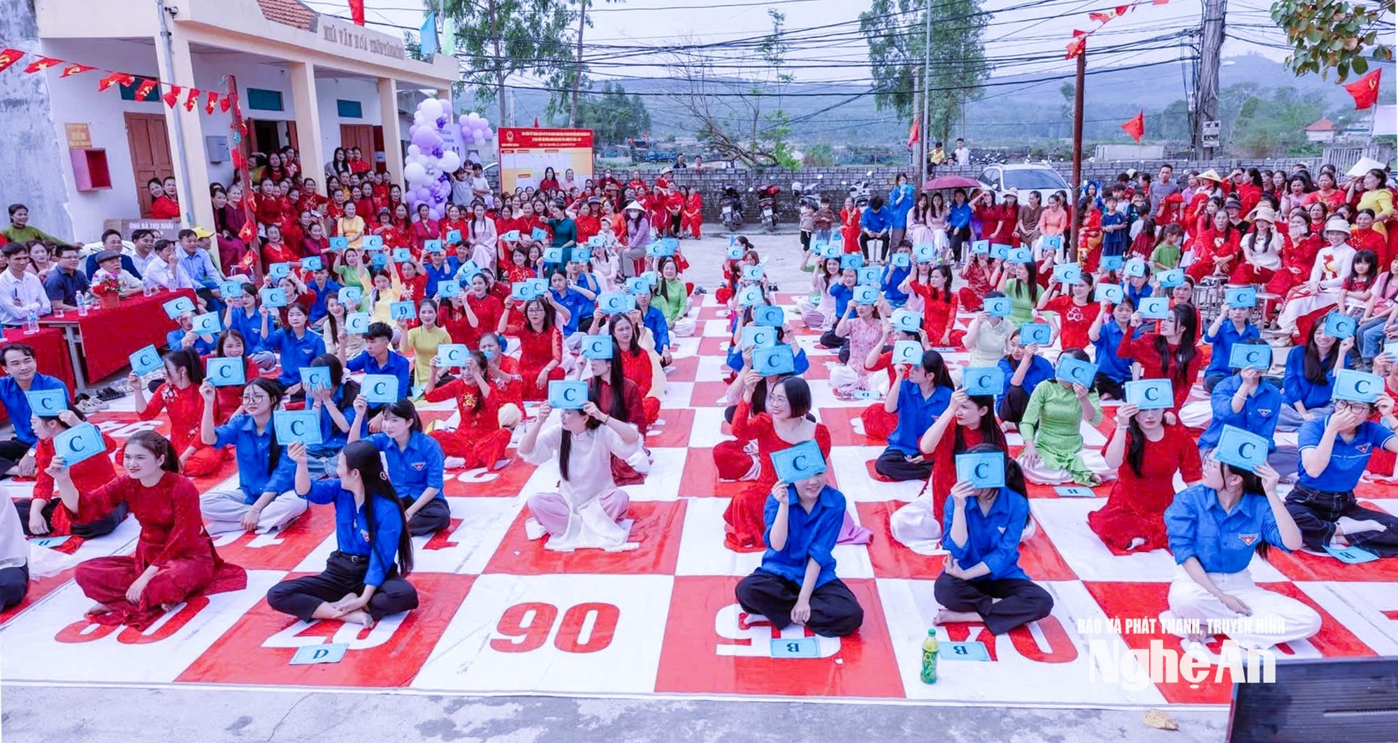 Dấu ấn của phụ nữ Nghệ An trong công tác bầu cử- Ảnh 5.