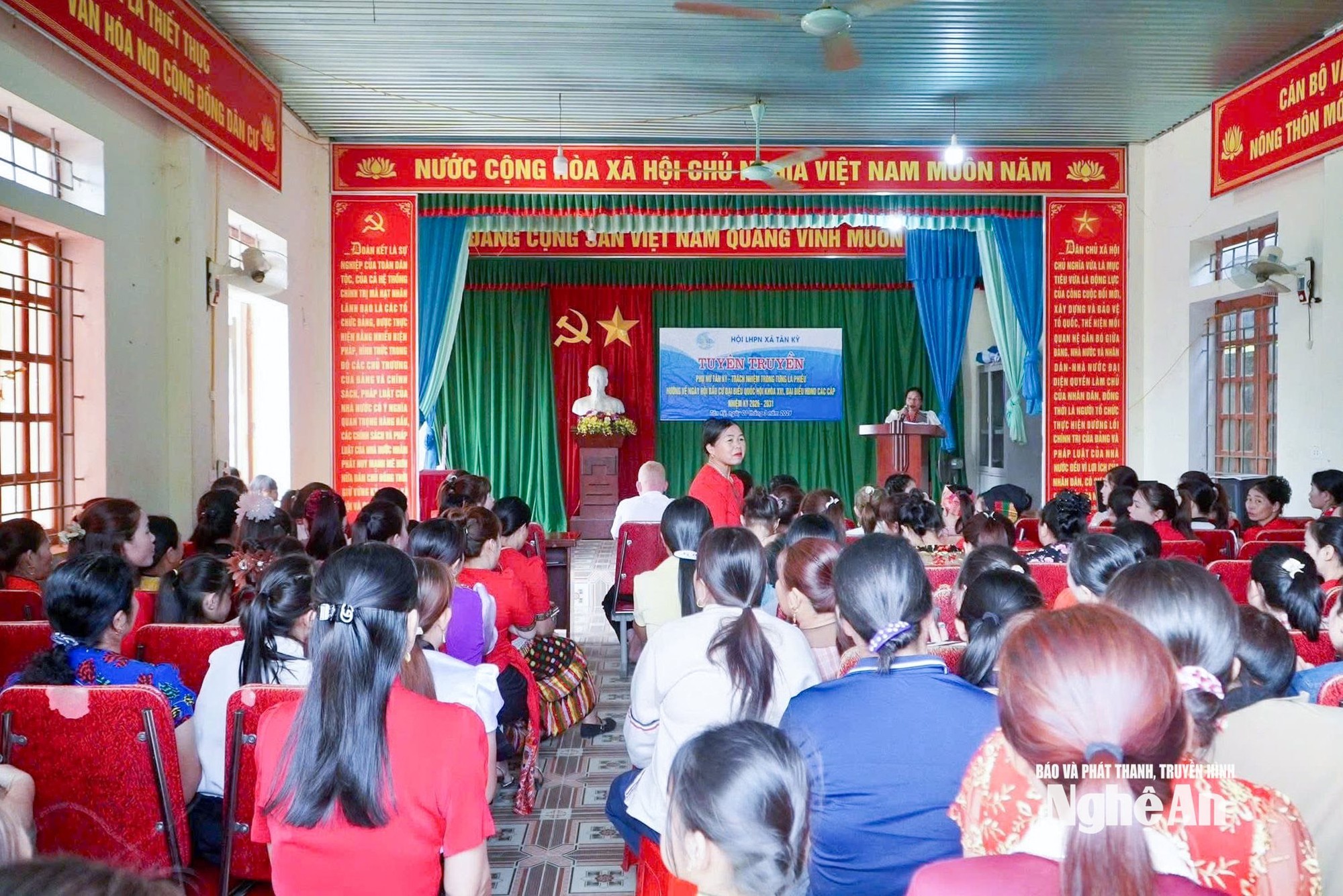 Dấu ấn của phụ nữ Nghệ An trong công tác bầu cử- Ảnh 3.