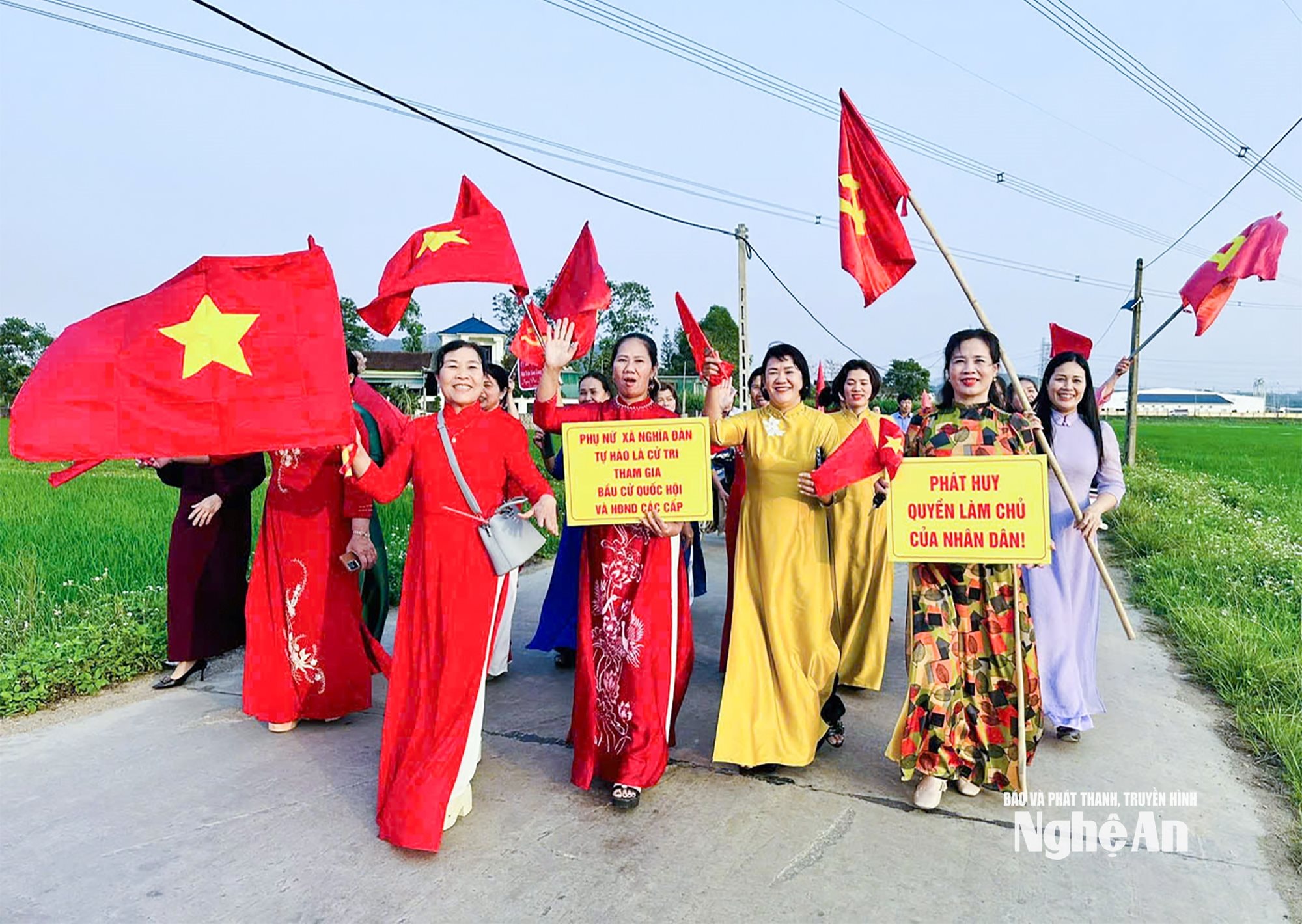 Dấu ấn của phụ nữ Nghệ An trong công tác bầu cử- Ảnh 7.