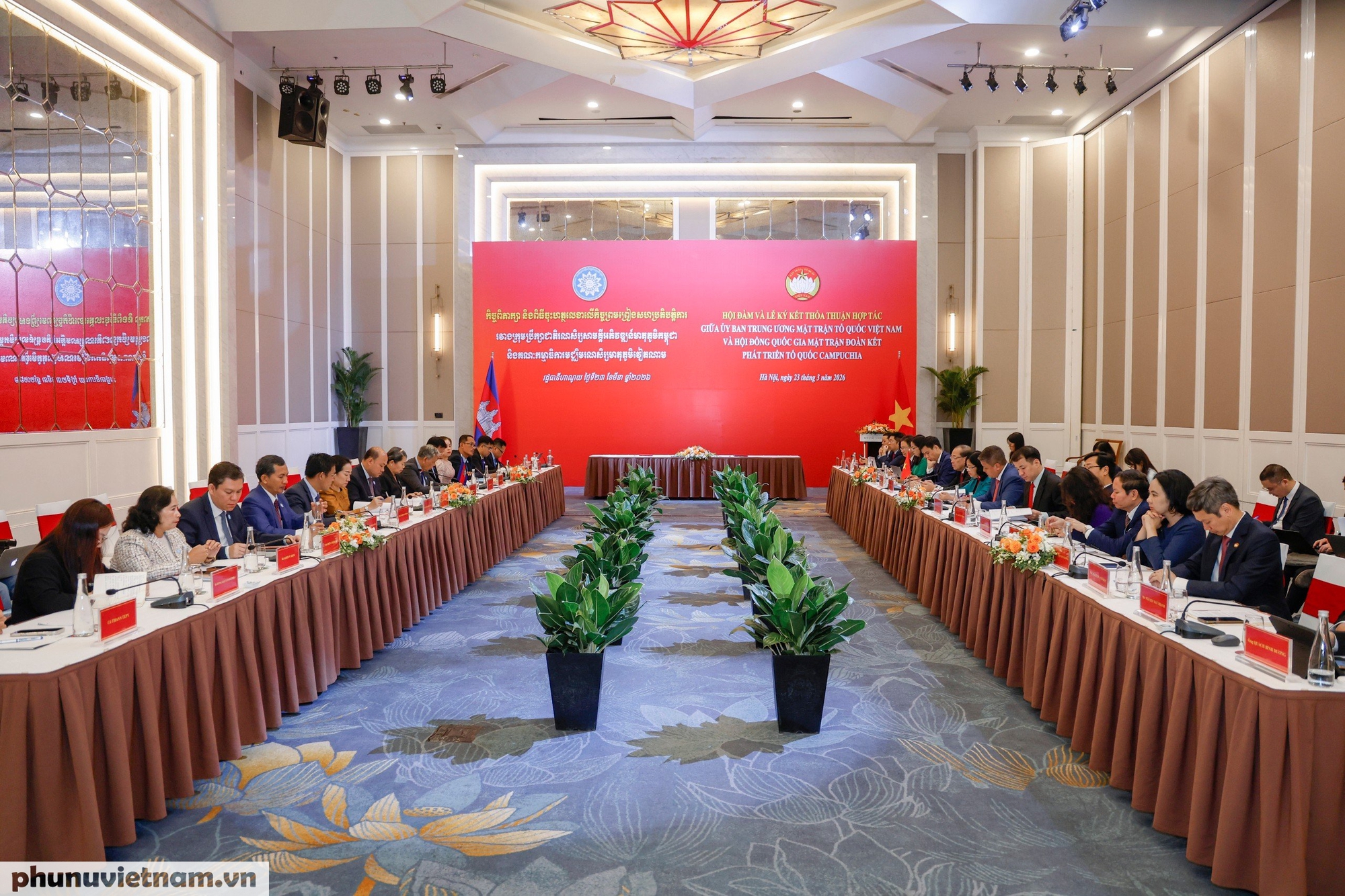 Việt Nam - Campuchia: Nâng tầm hợp tác Mặt trận, vun đắp tình hữu nghị trường tồn- Ảnh 5. Việt Nam - Campuchia: Nâng tầm hợp tác Mặt trận, vun đắp tình hữu nghị trường tồn- Ảnh 5.