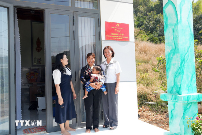 Lâm Đồng: Ấm áp mô hình “Ngôi nhà cấp ủy” ở vùng dân tộc, miền núi- Ảnh 2.