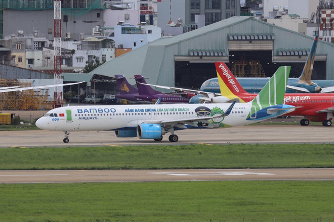 Hàng không Việt Nam có thể điều chỉnh giá vé bay trước “bão giá” nhiên liệu- Ảnh 2.