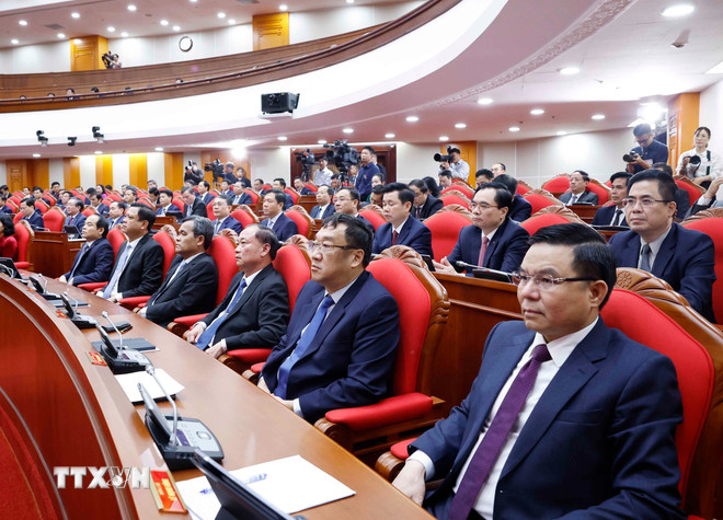 Thông báo Hội nghị lần thứ hai Ban Chấp hành Trung ương Đảng khóa XIV- Ảnh 2.