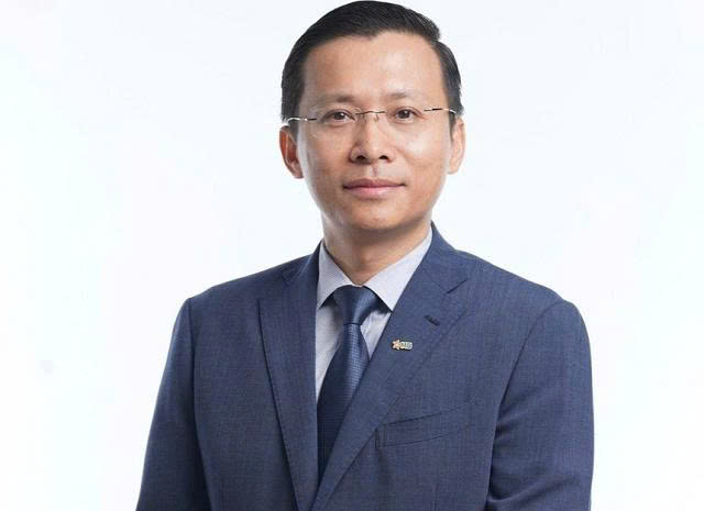 Người nhà CEO MB Bank rót hơn 50 tỷ đồng gom cổ phiếu: Tín hiệu nội bộ hay “đòn gió” thị trường?- Ảnh 1.
