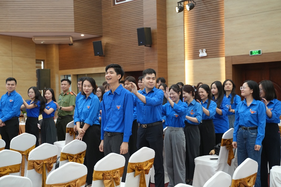 Sức trẻ và lòng nhân ái hòa quyện trong chuỗi hoạt động "Hành động vì cộng đồng - Vững bước kỷ nguyên mới"- Ảnh 3.