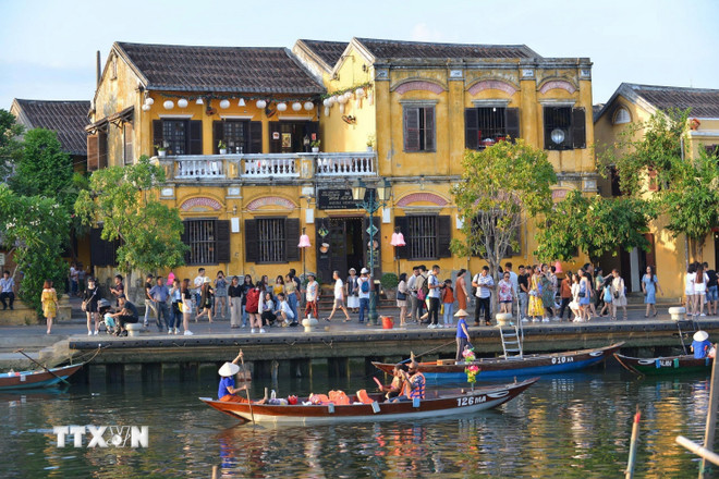 Tránh “bẫy” lừa đảo khi săn tour giá rẻ trong mùa du lịch cao điểm- Ảnh 2.