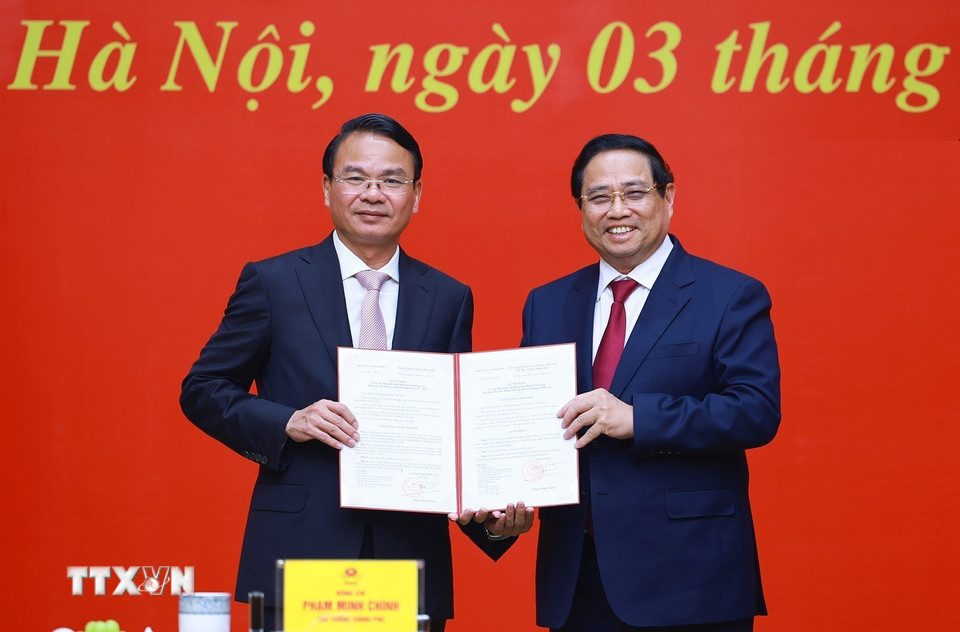 Lễ trao Quyết định của Bộ Chính trị và Thủ tướng Chính phủ về công tác cán bộ- Ảnh 9.