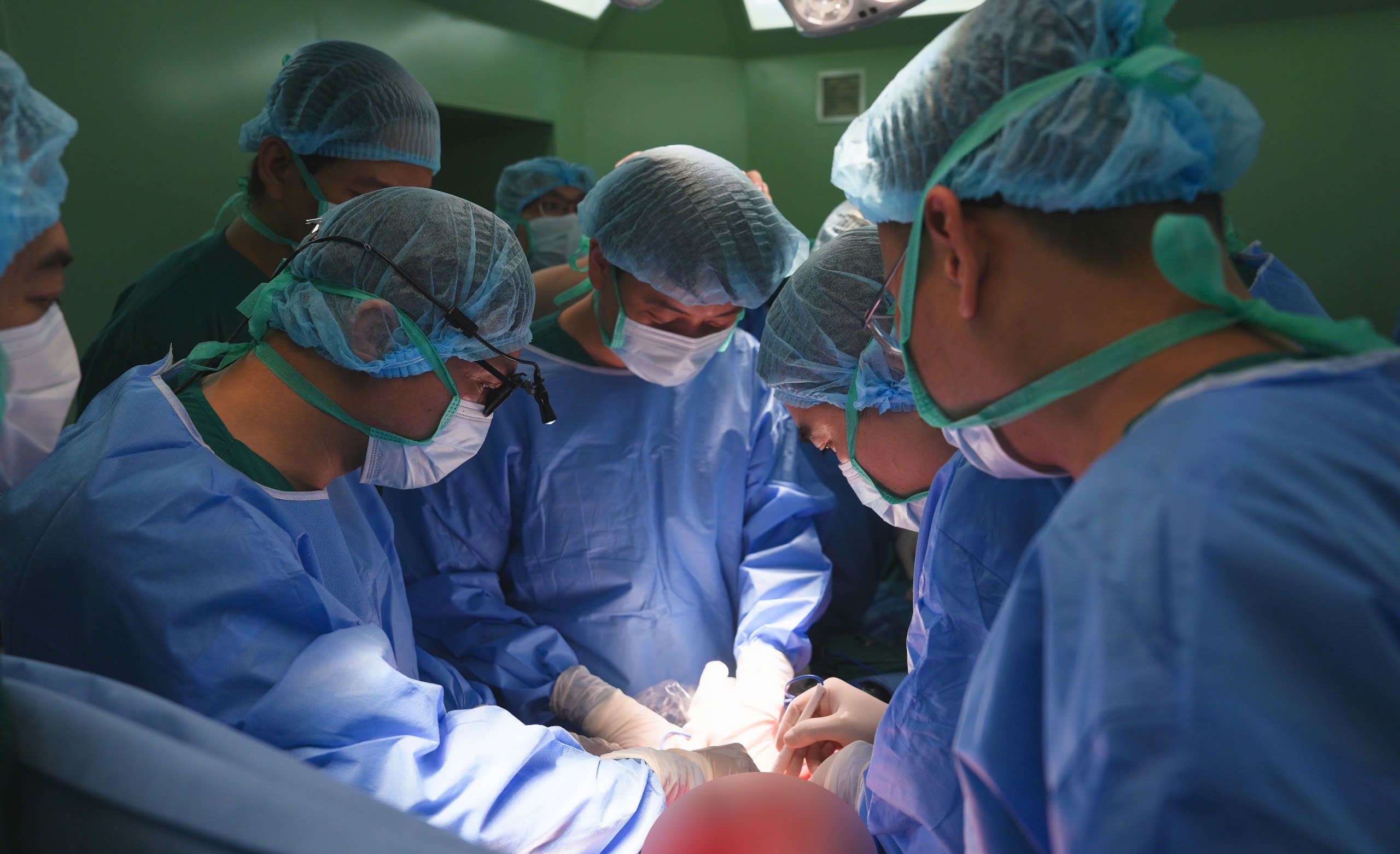 8 cuộc đời được hồi sinh từ 1 quyết định đầy nhân văn- Ảnh 3. 8 cuộc đời được hồi sinh từ 1 quyết định đầy nhân văn- Ảnh 3.