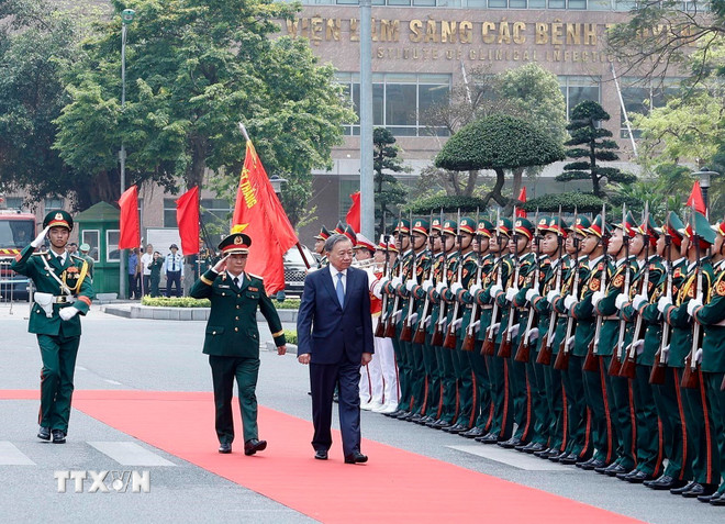Tổng Bí thư: Xây dựng Bệnh viện TW Quân đội 108 trở thành mô hình kiểu mẫu trong chăm sóc sức khỏe- Ảnh 1.