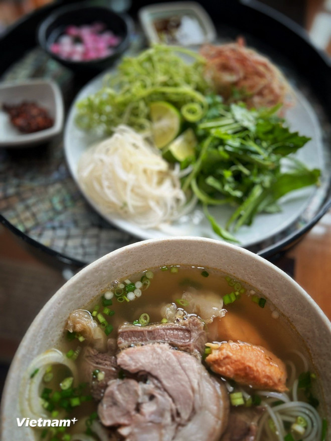 Du khách Việt lọt top "tín đồ” du lịch ẩm thực hàng đầu châu Á- Ảnh 1.