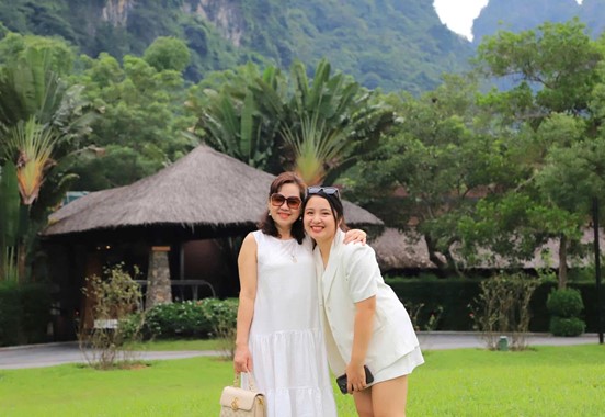 Nàng dâu tặng món quà 8/3 đặc biệt khiến mẹ chồng ưng ý khoe hàng xóm- Ảnh 1.