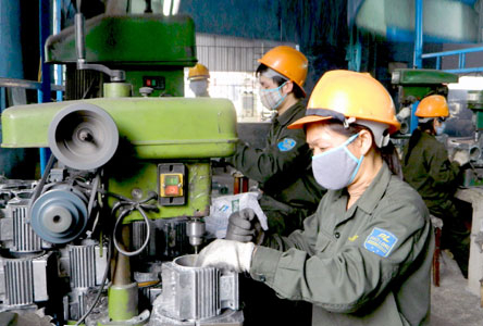 Sôi nổi phong trào "Hai giỏi" trong nữ công nhân, người lao động Lạng Sơn- Ảnh 2.