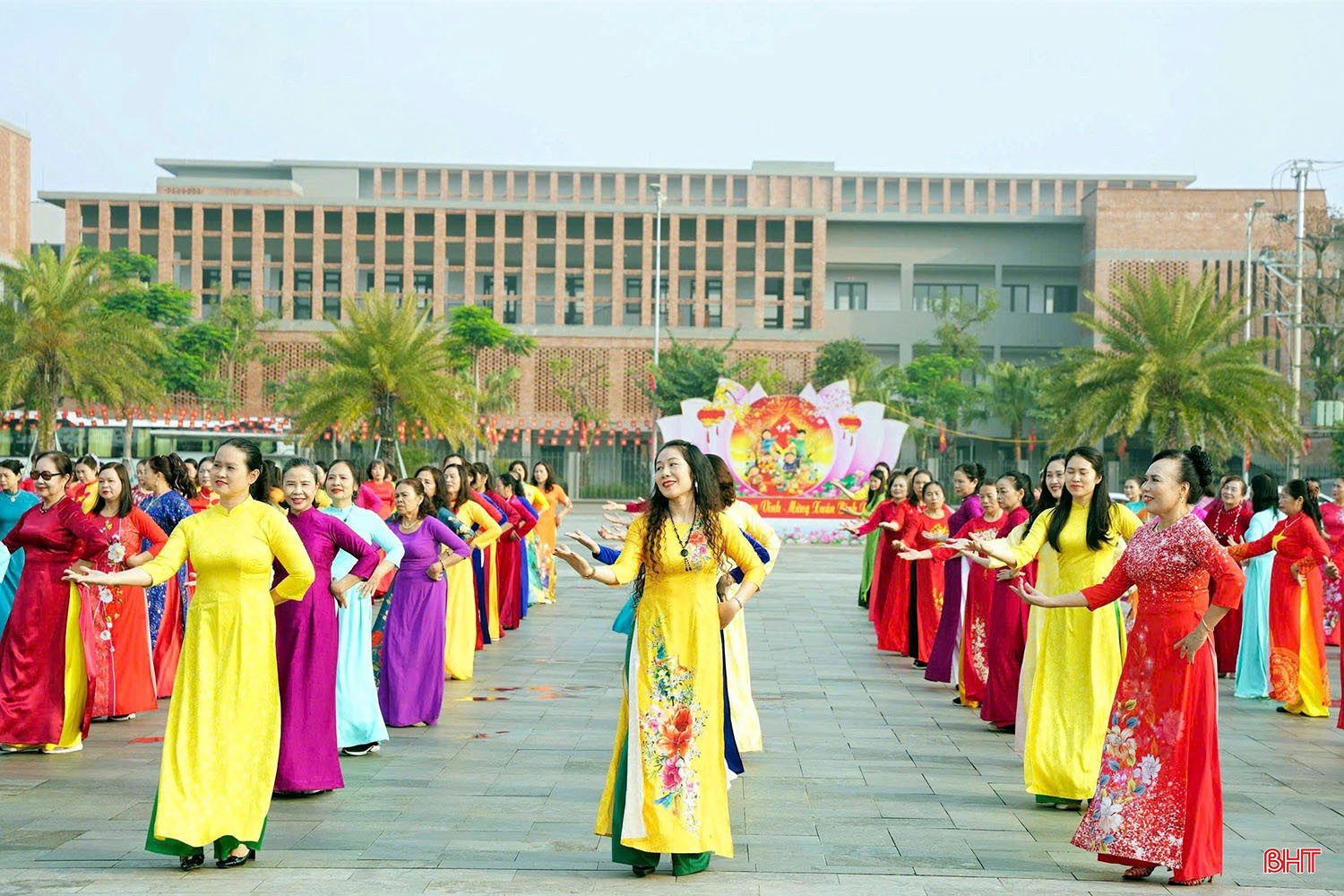 Hà Tĩnh: Sôi nổi các hoạt động chào mừng Ngày Quốc tế phụ nữ 8/3- Ảnh 3.