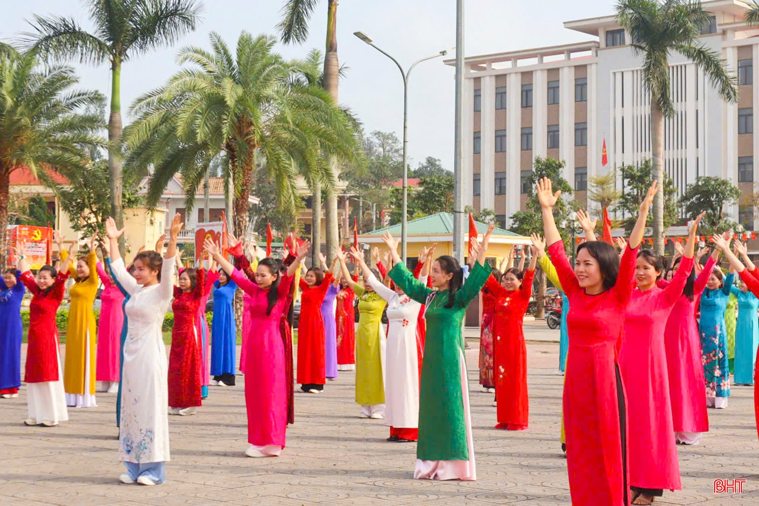 Hà Tĩnh: Sôi nổi các hoạt động chào mừng Ngày Quốc tế phụ nữ 8/3- Ảnh 7.