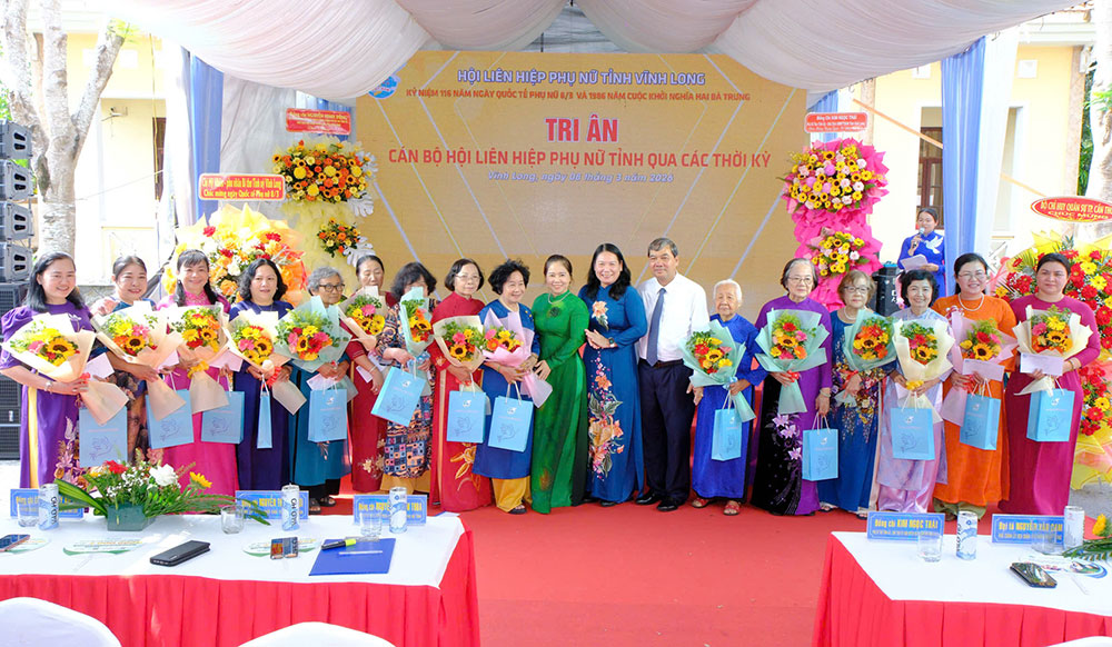 Hội LHPN tỉnh Vĩnh Long họp mặt kỷ niệm Ngày Quốc tế Phụ nữ 8/3- Ảnh 6.