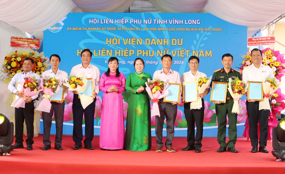 Hội LHPN tỉnh Vĩnh Long họp mặt kỷ niệm Ngày Quốc tế Phụ nữ 8/3- Ảnh 7.