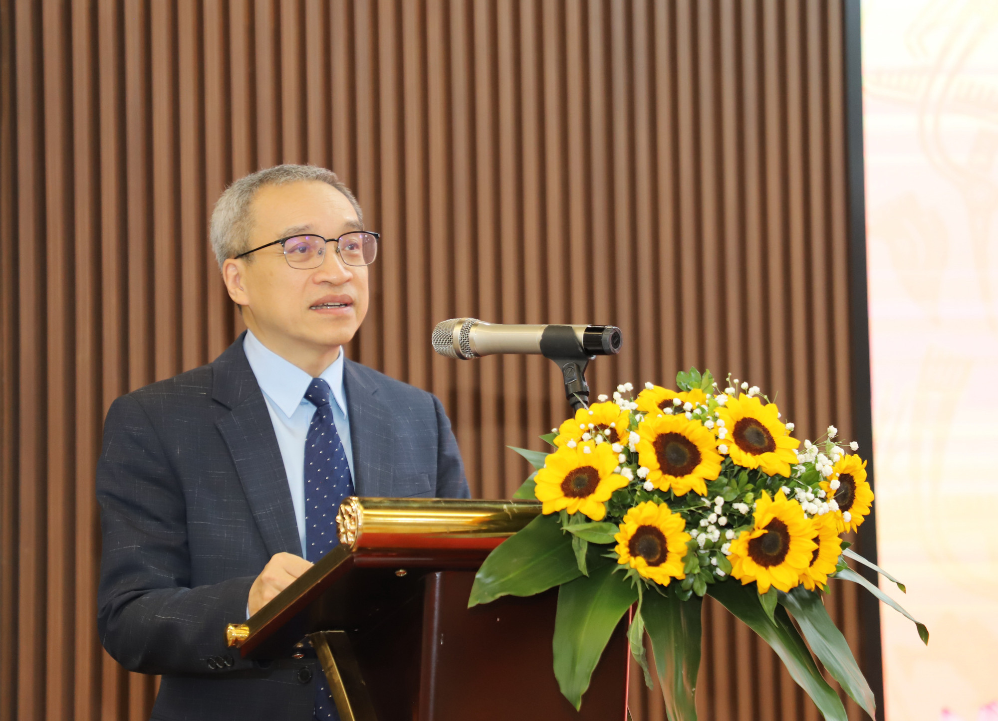 Phát triển năng lực cạnh tranh của ngành Xuất bản trong bối cảnh chuyển đổi số- Ảnh 4.