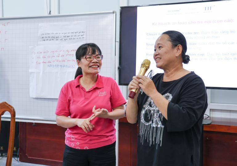 5. ba Tran Hong Diep - Giam doc Quy Vi Tam Voc Viet