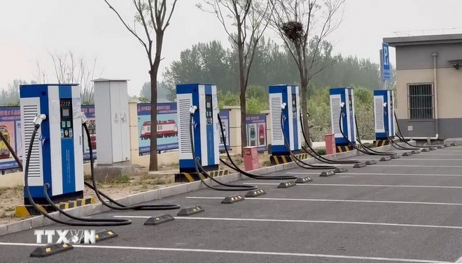 Thủ tướng yêu cầu thúc đẩy phát triển hạ tầng trạm sạc xe điện tại khu chung cư- Ảnh 2.