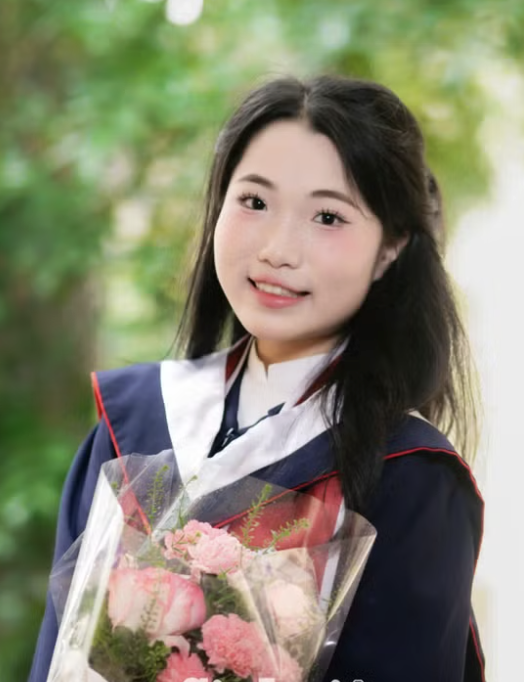 Nữ thủ khoa đầu tiên của kỳ thi riêng: Tự học từ tài liệu miễn phí trên mạng- Ảnh 1.