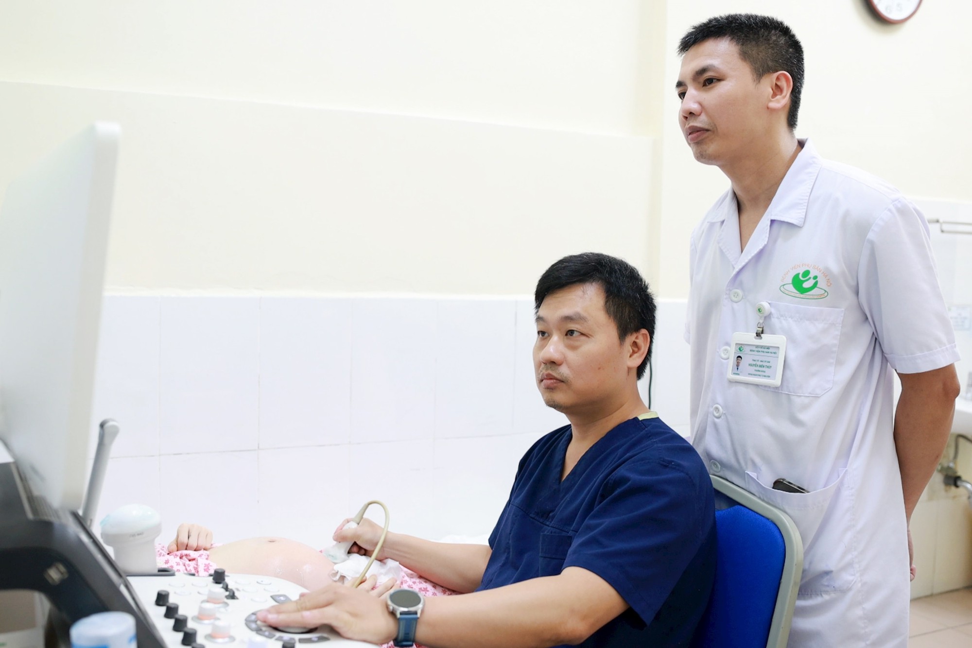 Kỳ tích y khoa: 2 trẻ song sinh chào đời cách nhau 13 tuần- Ảnh 4.