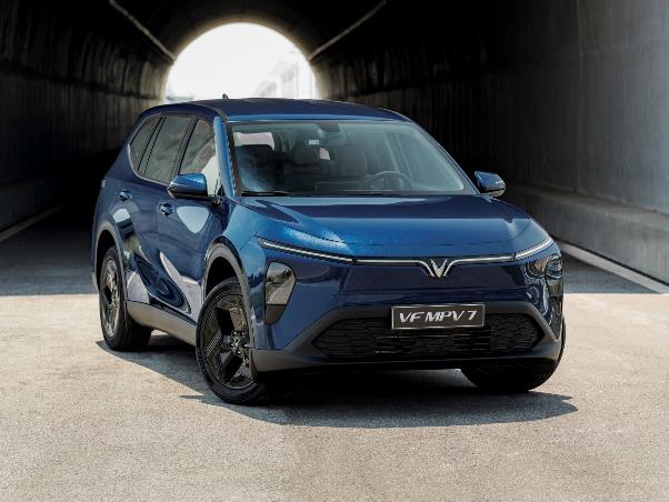 Giải mã sức hút của VinFast VF MPV 7: “Cân đẹp” cả gia đình 3 thế hệ, kinh tế ăn đứt xe xăng- Ảnh 1.